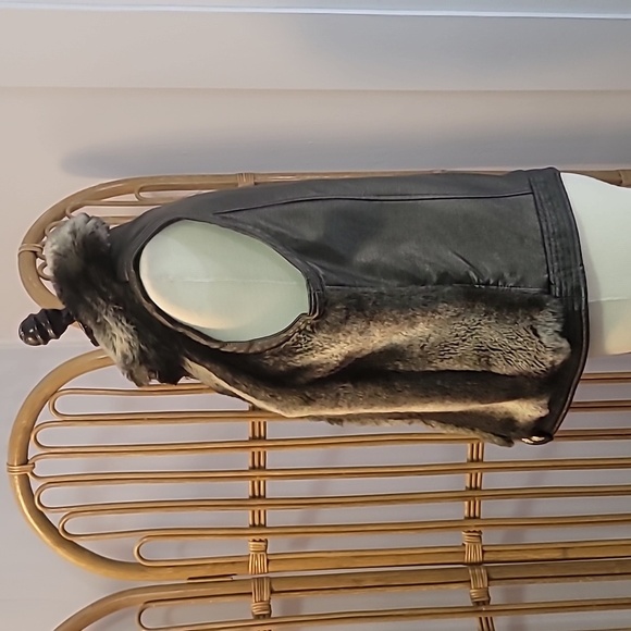 BIG CHILL black faux fur vest size large faux leather - Picture 9 of 14